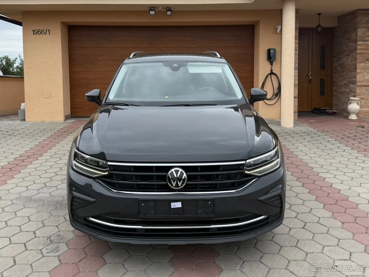 Volkswagen Tiguan 2022 photo 2