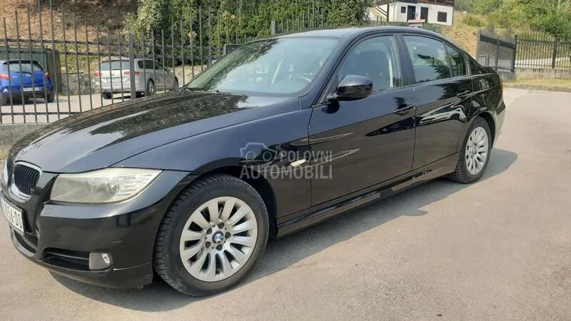 BMW 318 2009 photo 3