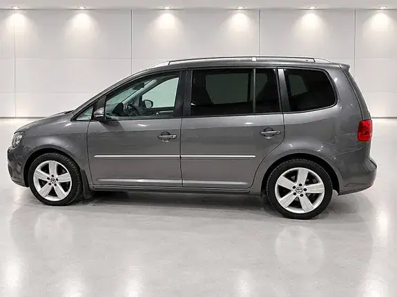 Volkswagen Touran 2012 photo 3