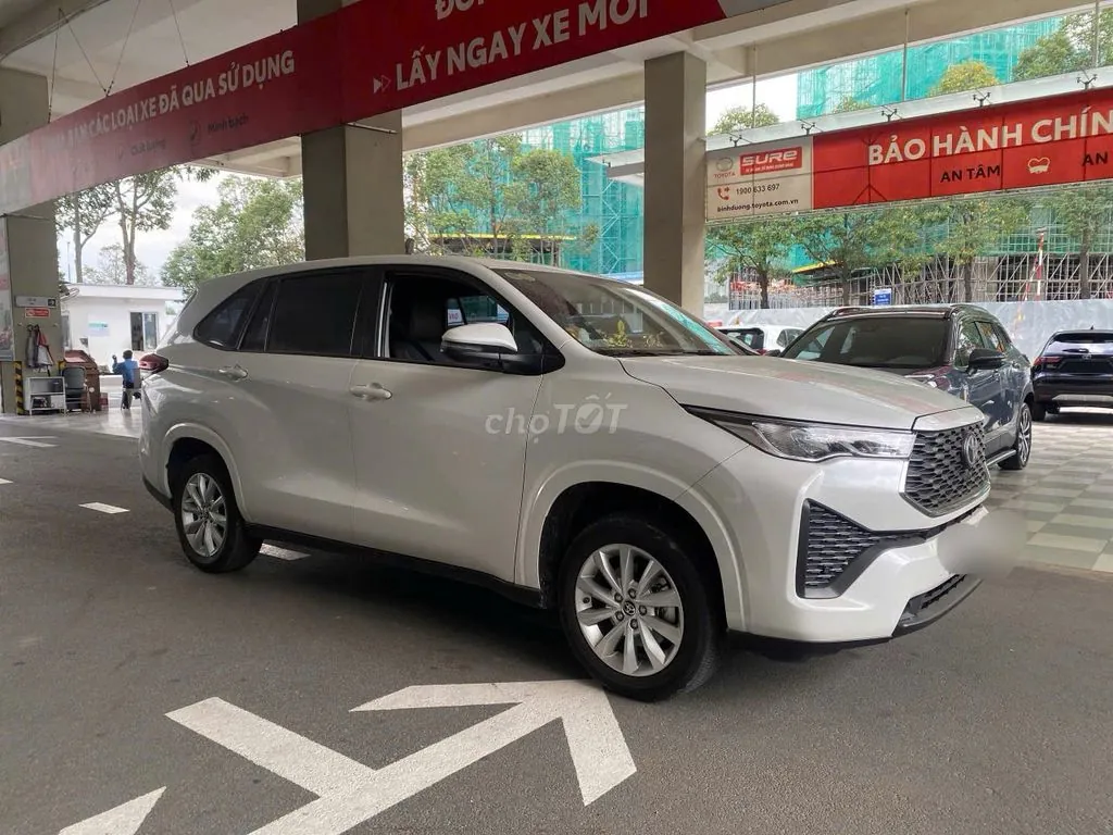 Toyota Innova Cross 2025 photo 2