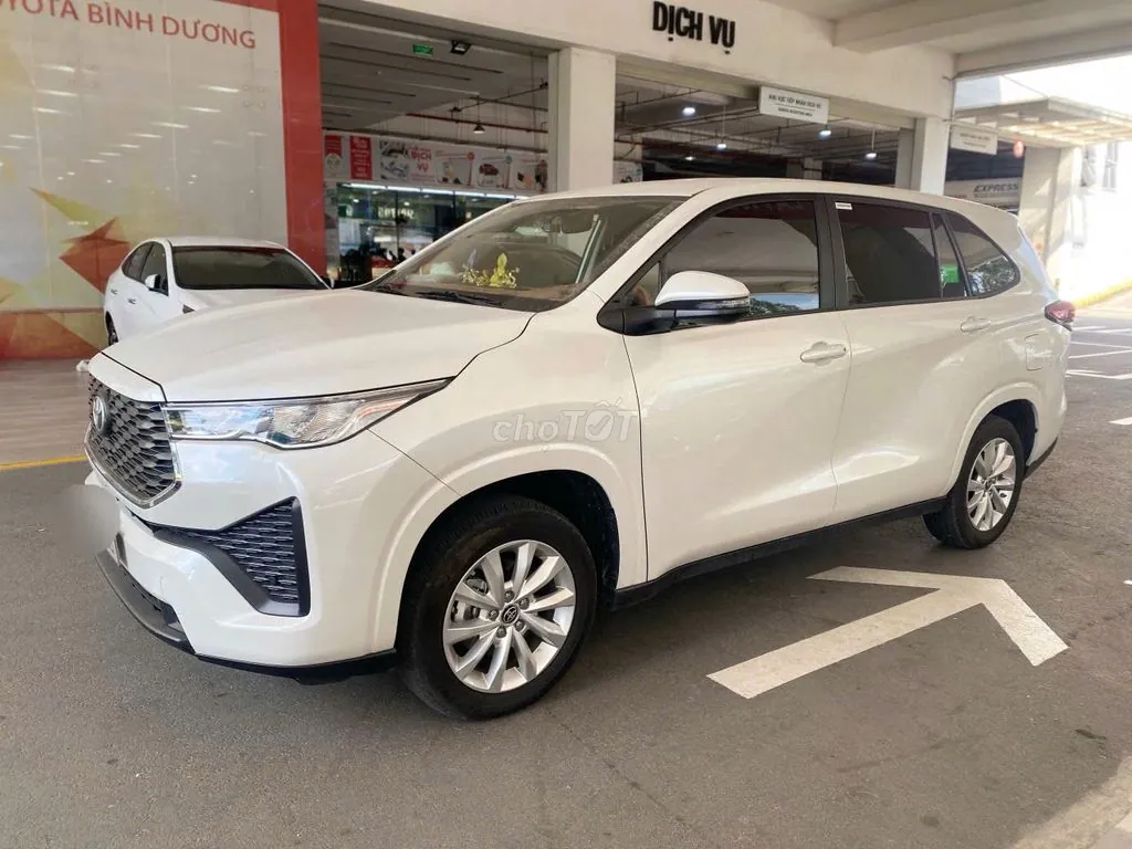 Toyota Innova Cross 2025 photo 3