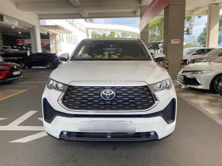 Toyota Innova Cross
