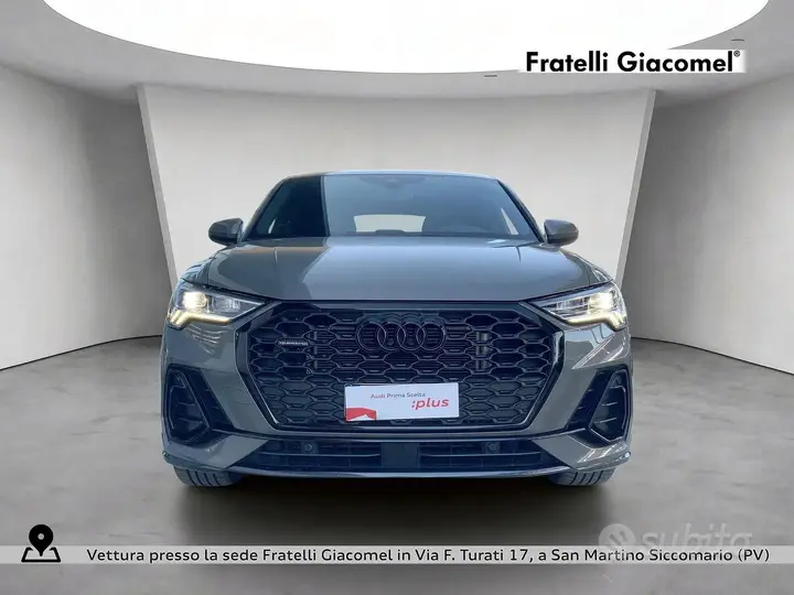 Audi Q3 2022 photo 2