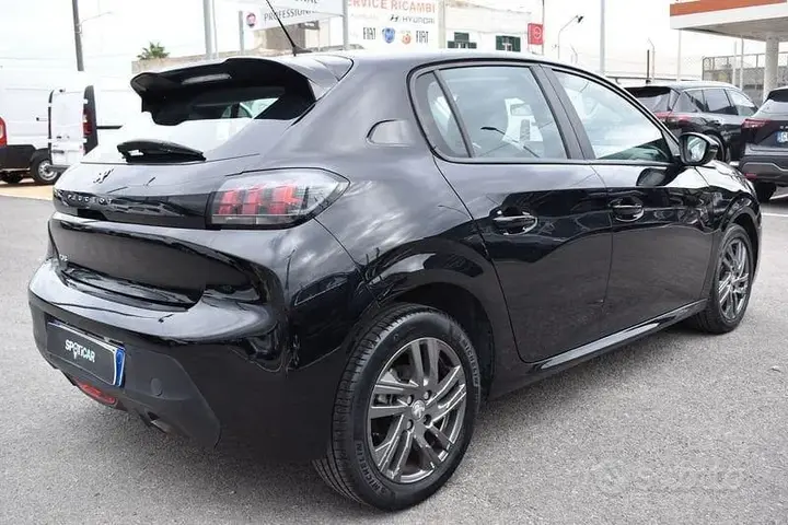 Peugeot 208 2021 photo 4