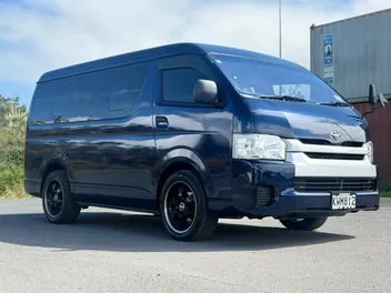 Toyota Hiace 2015 photo 3