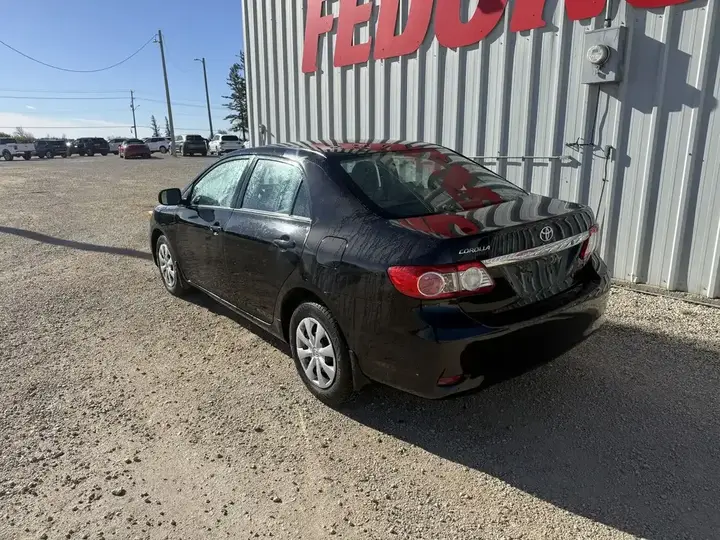 Toyota Corolla 2013 photo 2