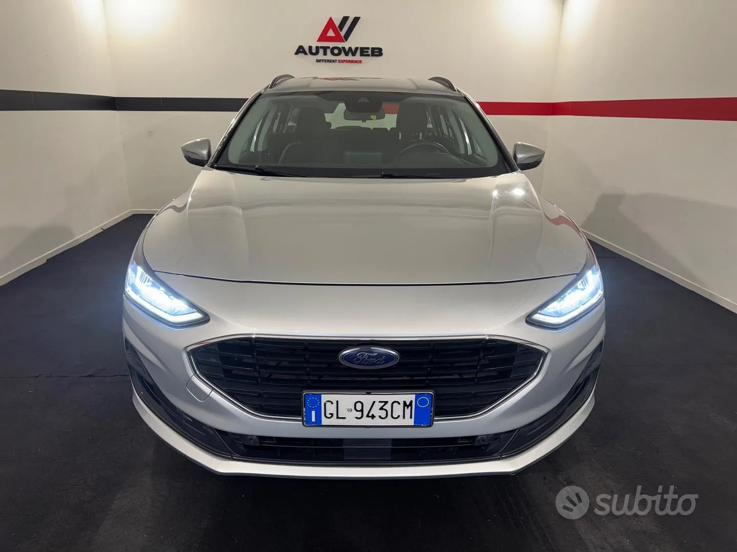 Ford Focus 2022 photo 2
