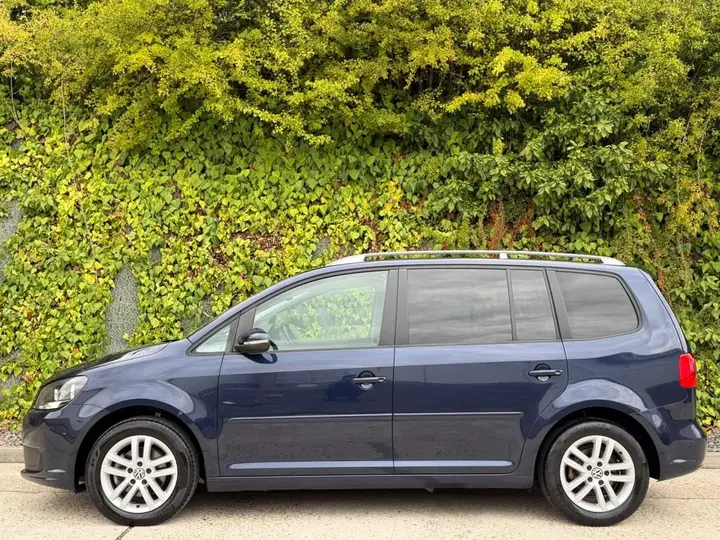 Volkswagen Touran 2013 photo 3