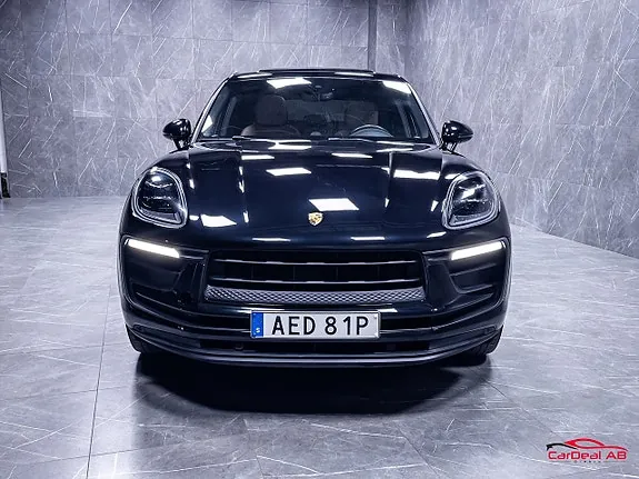 Porsche Macan 2023 photo 2