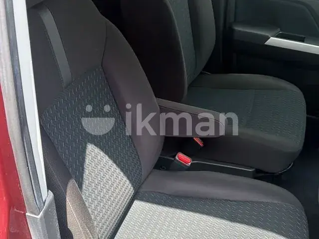 Toyota Roomy 2025 photo 5