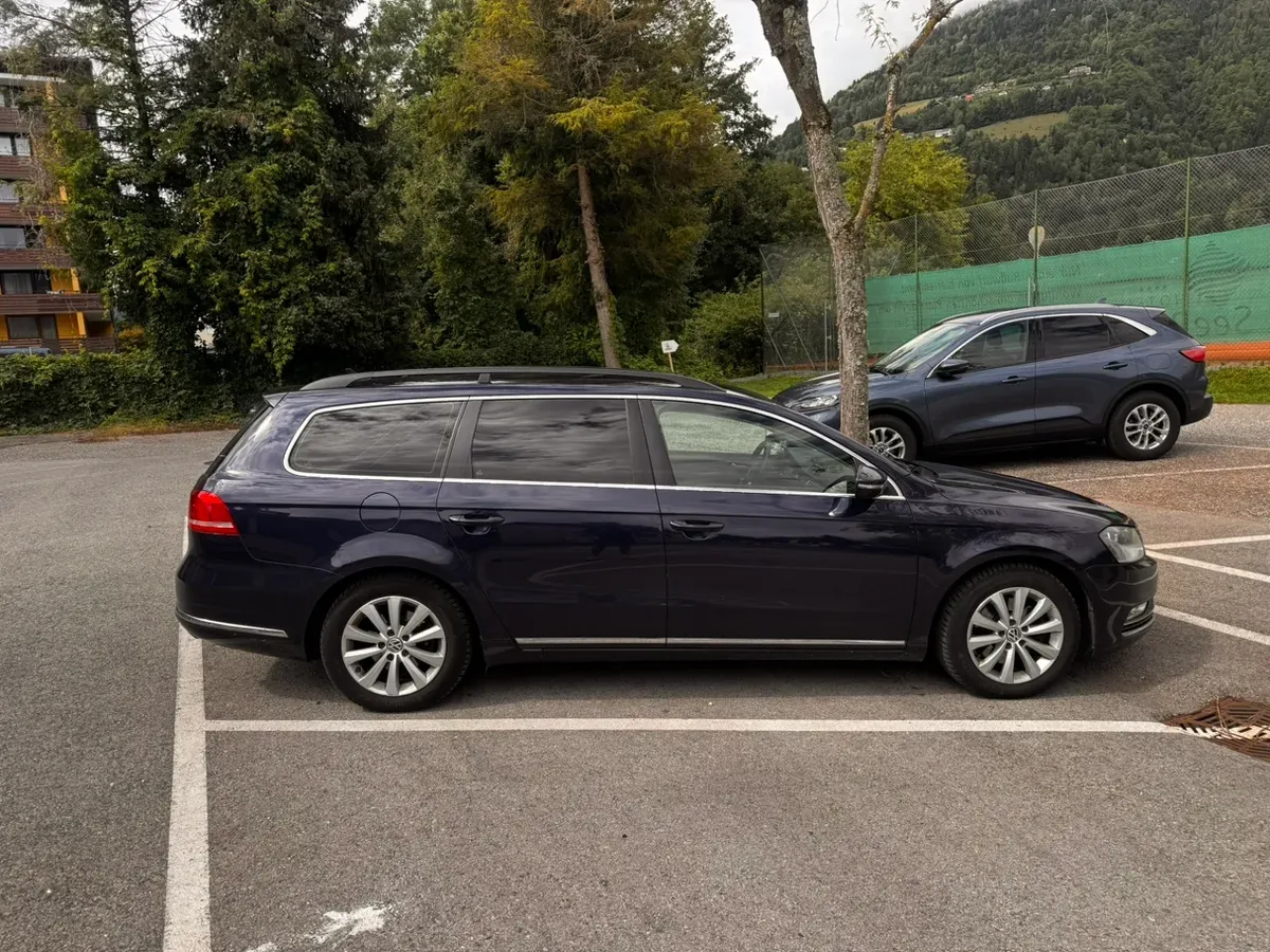 Volkswagen Passat 2011 photo 3