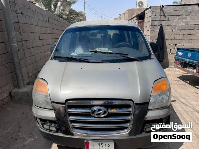 Hyundai Staraks