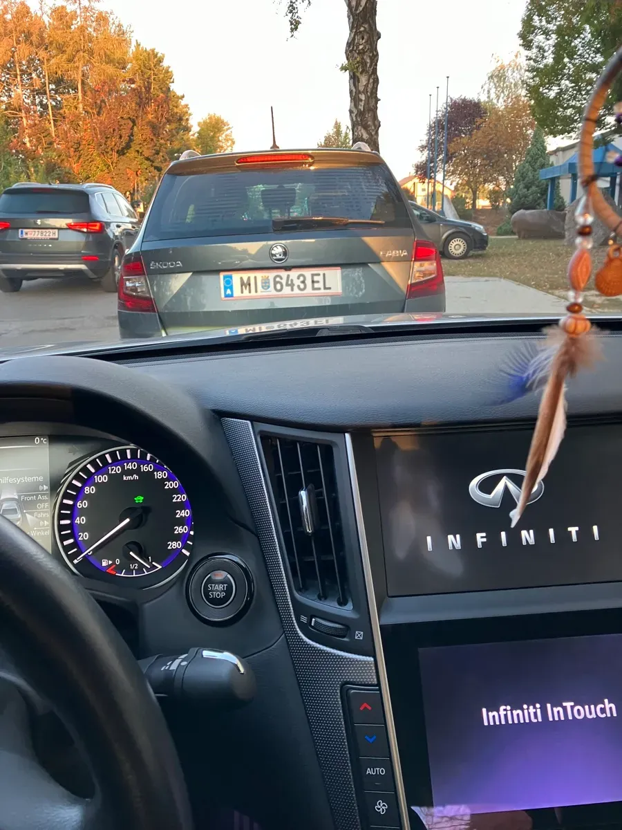 Infiniti Q50 2014 photo 2