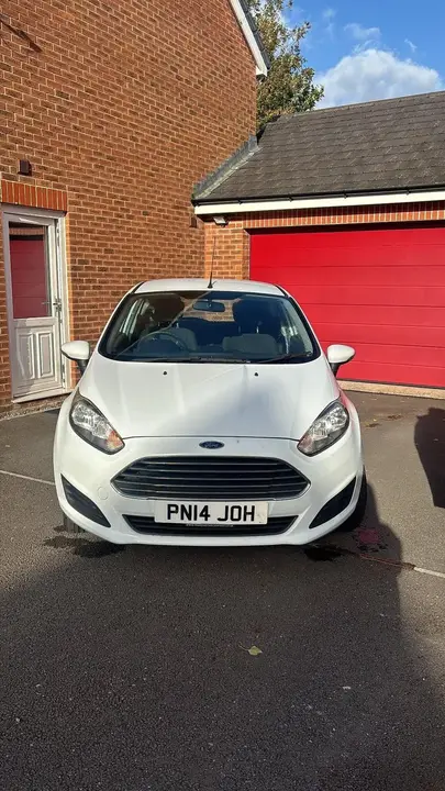 Ford Fiesta 2014 photo 3