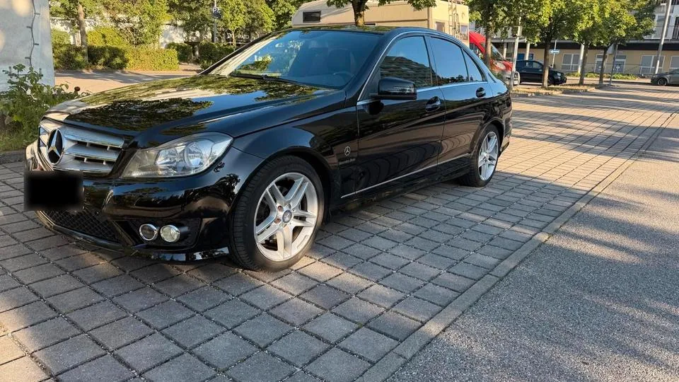 Mercedes-Benz C180