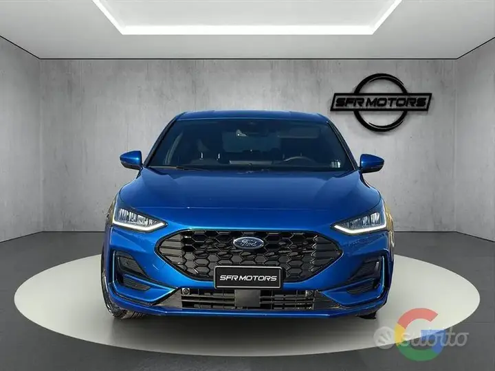 Ford Focus 2023 photo 2