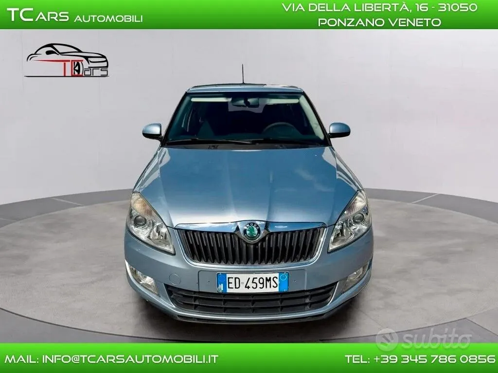 Skoda Fabia 2010 photo 2