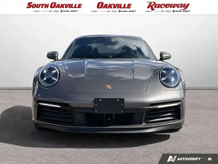 Porsche 911 2020 photo 2