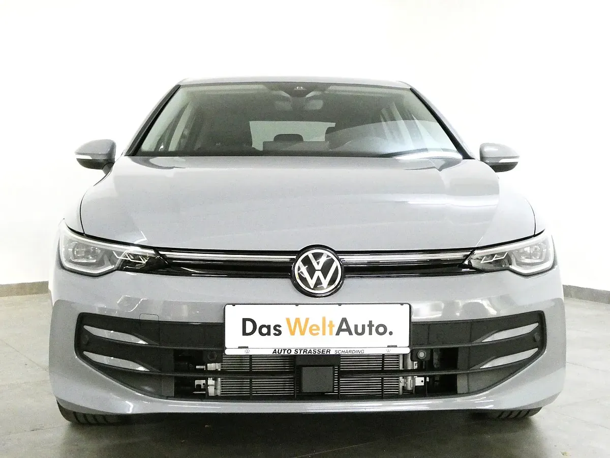 Volkswagen Golf 2025 photo 2