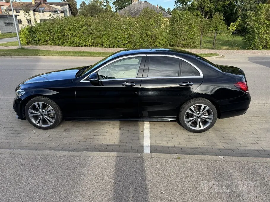 Mercedes-Benz C300 2021 photo 5