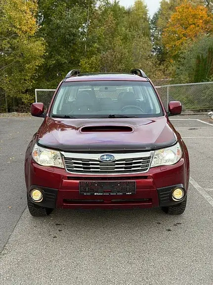Subaru Forester 2010 photo 2