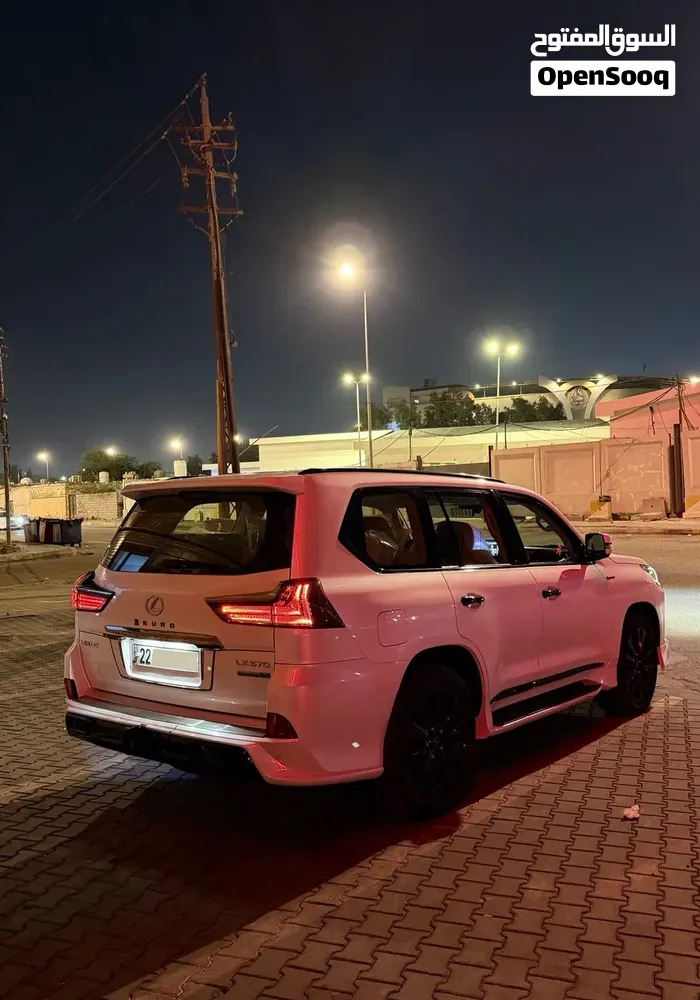 Lexus Lx 570 2017 photo 2