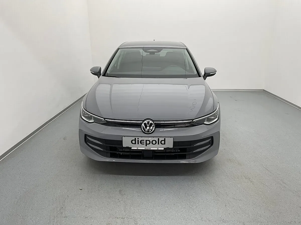 Volkswagen Golf 2026 photo 2