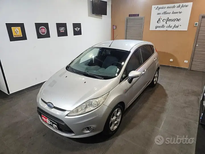Ford Fiesta 2010 photo 3