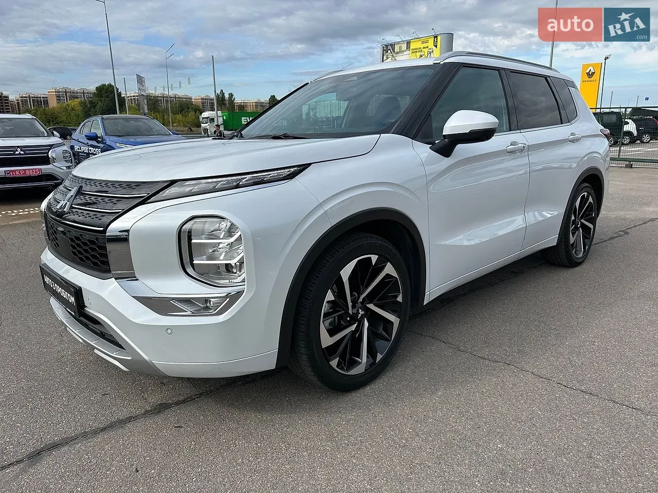 Mitsubishi Outlander 2025 photo 4