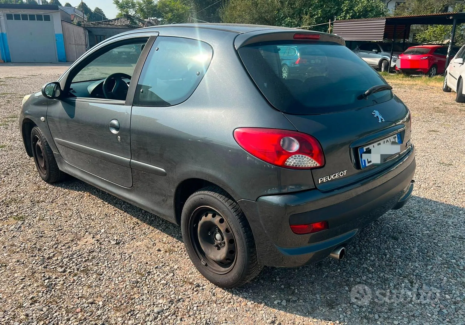 Peugeot 206 2011 photo 2