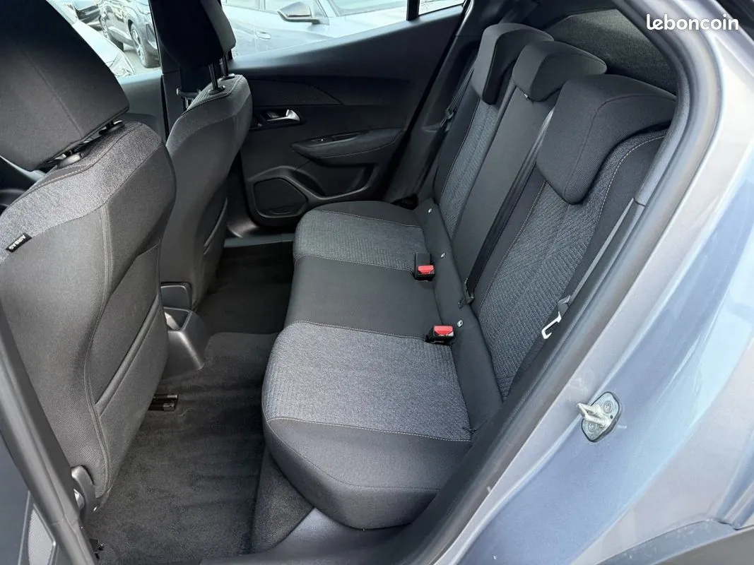 Peugeot 2008 2025 photo 5