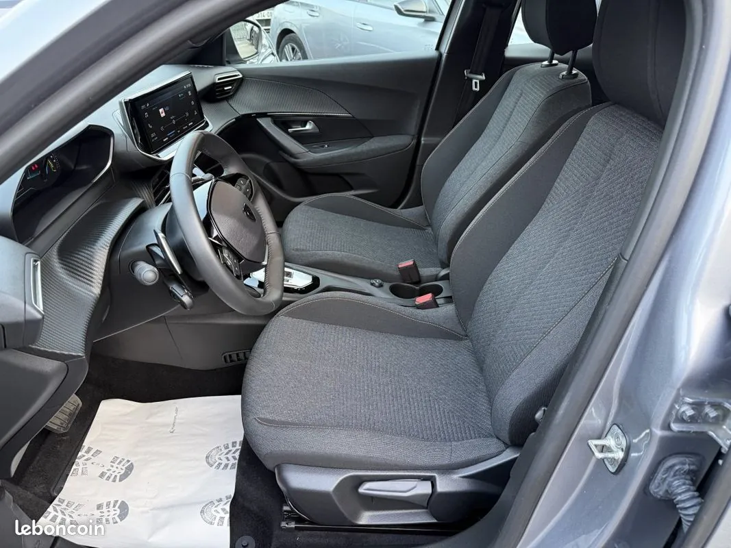 Peugeot 2008 2025 photo 4