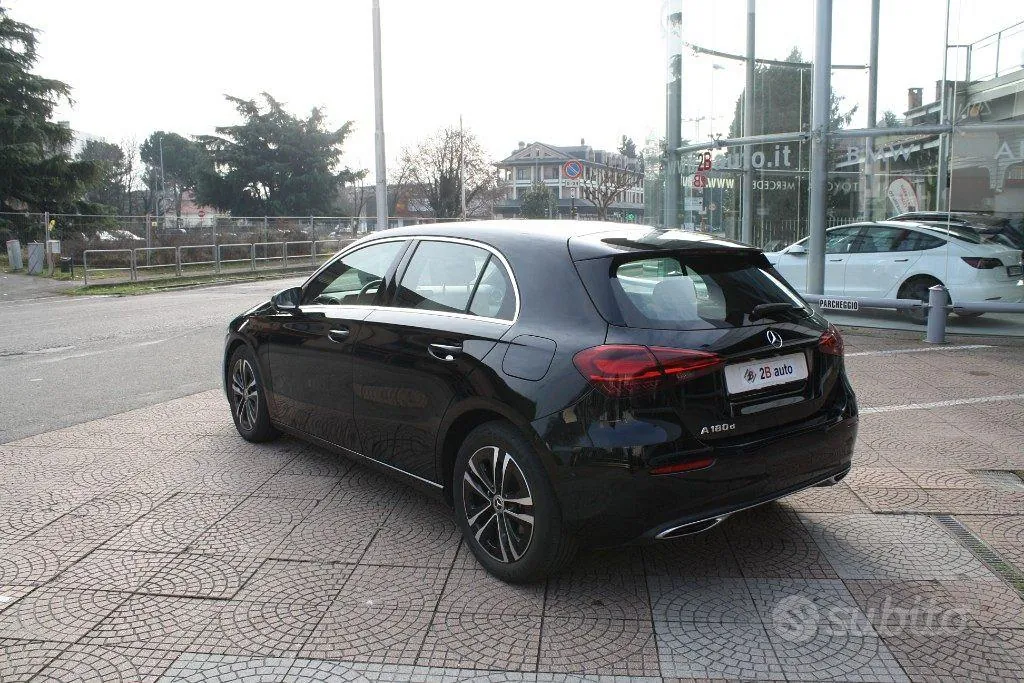 Mercedes-Benz A 180 2023 photo 3
