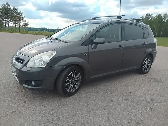 Toyota Corolla Verso 2008 photo 2