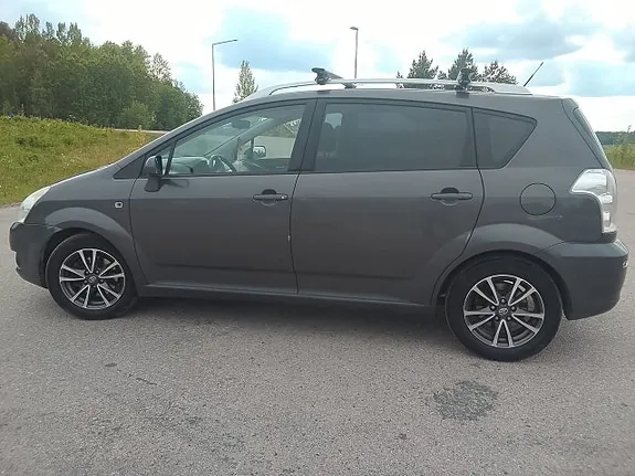 Toyota Corolla Verso 2008 photo 3
