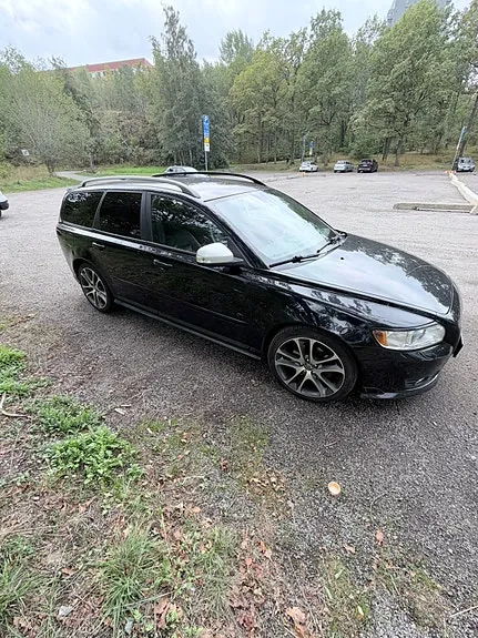 Volvo V50 2011 photo 2