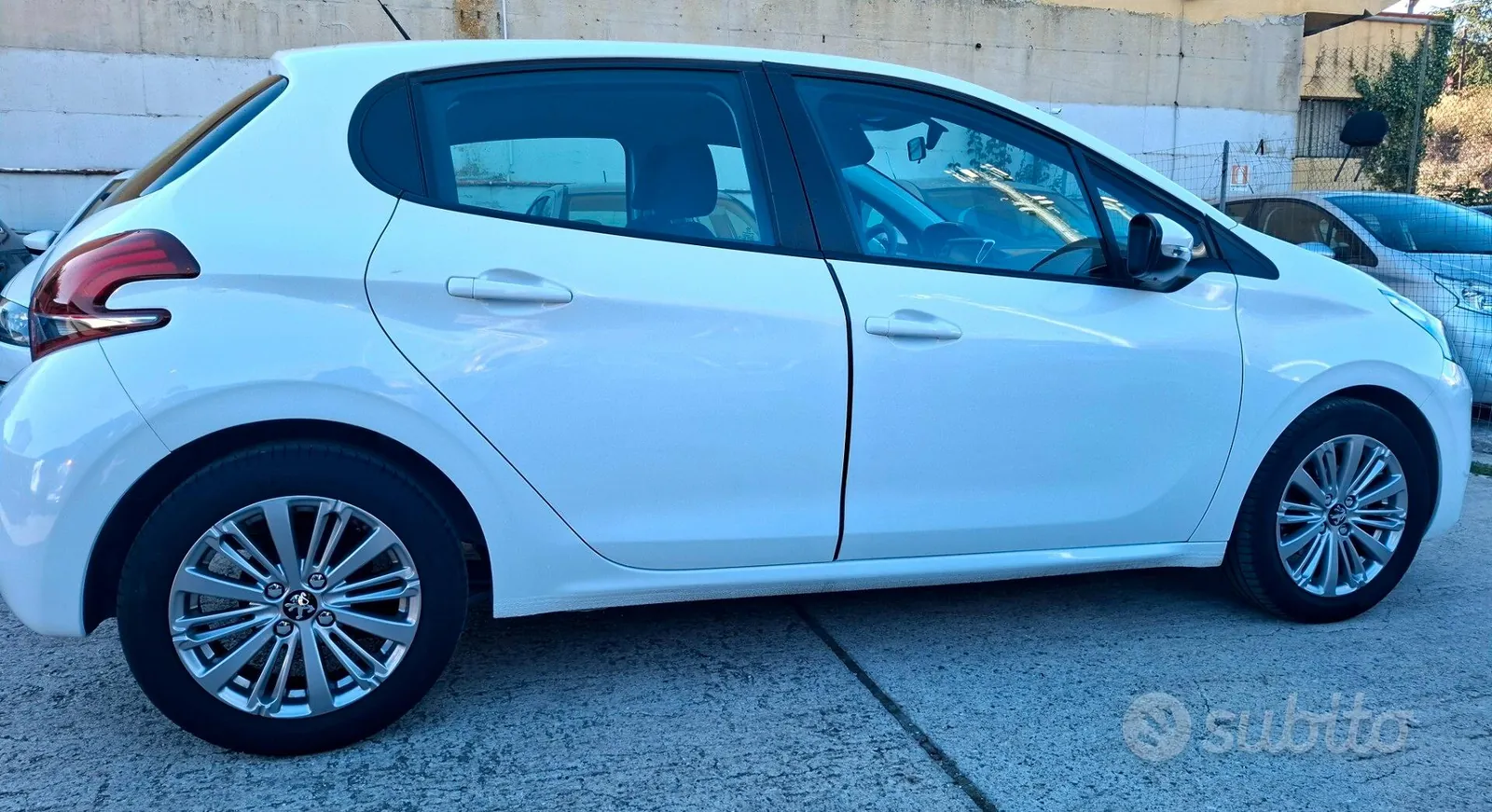 Peugeot 208 2018 photo 5