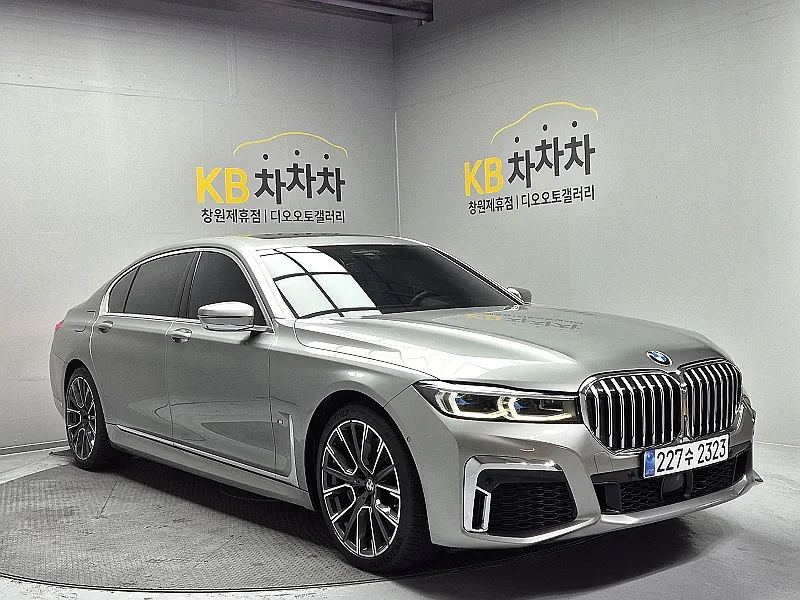 BMW 7 Series 2021 photo 5