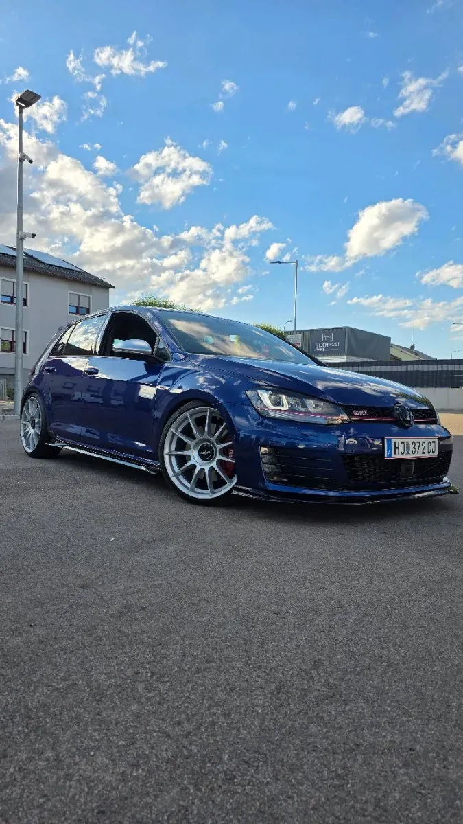 Volkswagen Golf 2014 photo 2