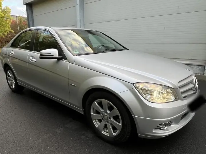 Mercedes-Benz C180