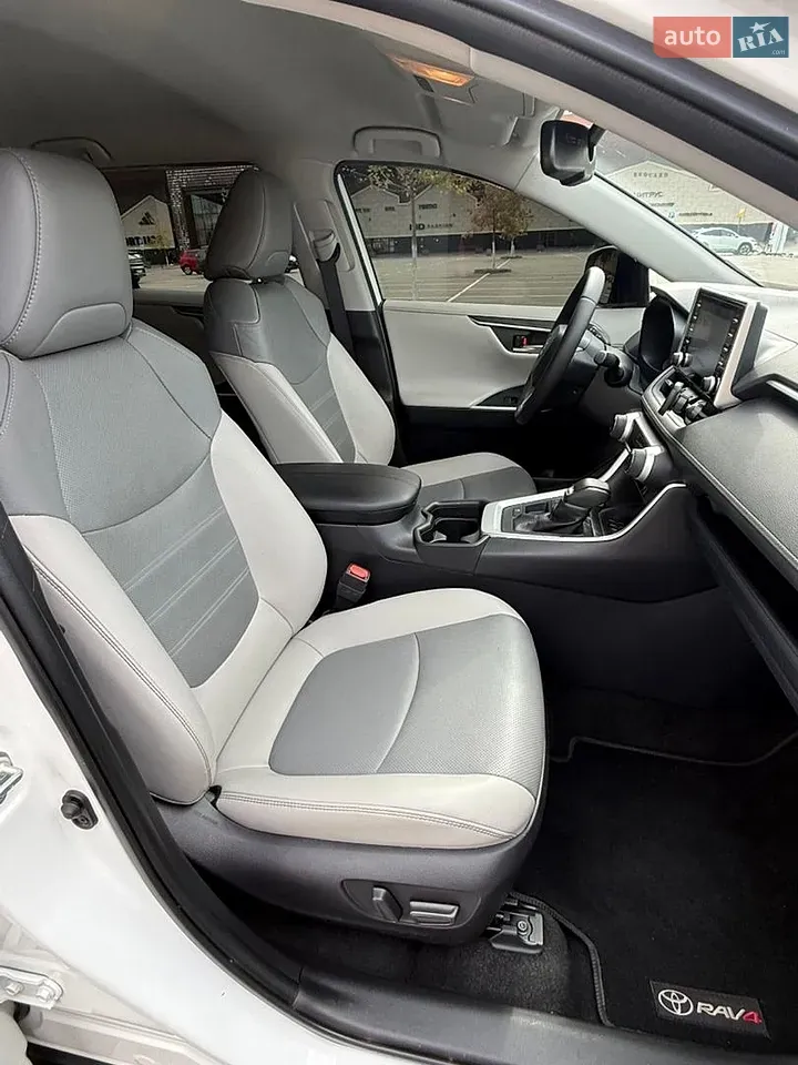 Toyota Rav4 2021 photo 5