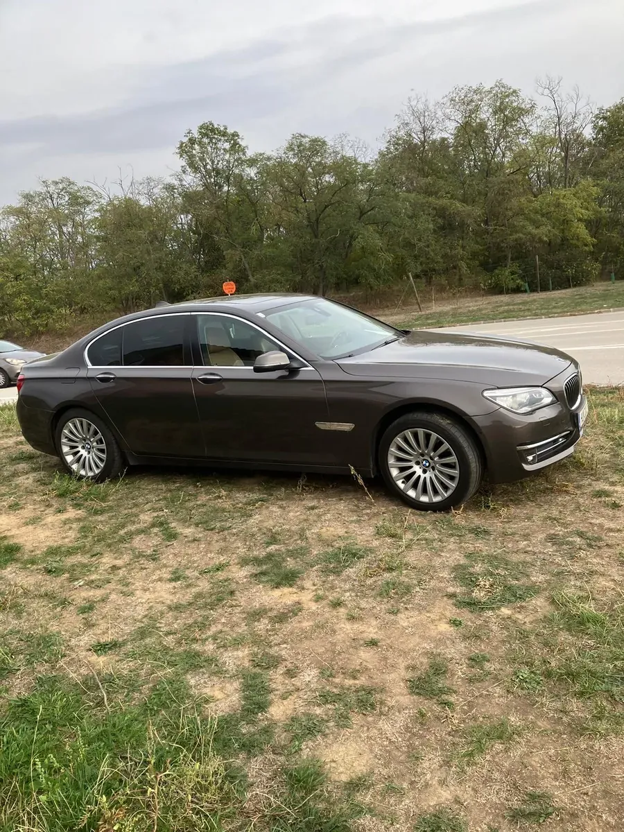 BMW 7 Series 2014 photo 3
