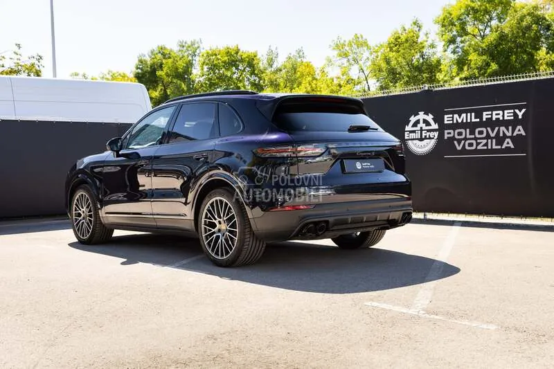 Porsche Cayenne 2023 photo 3