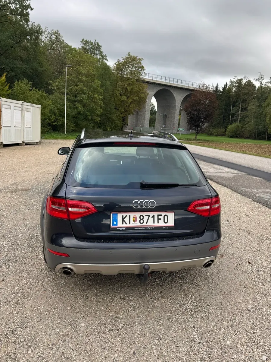 Audi A4 Allroad 2012 photo 2