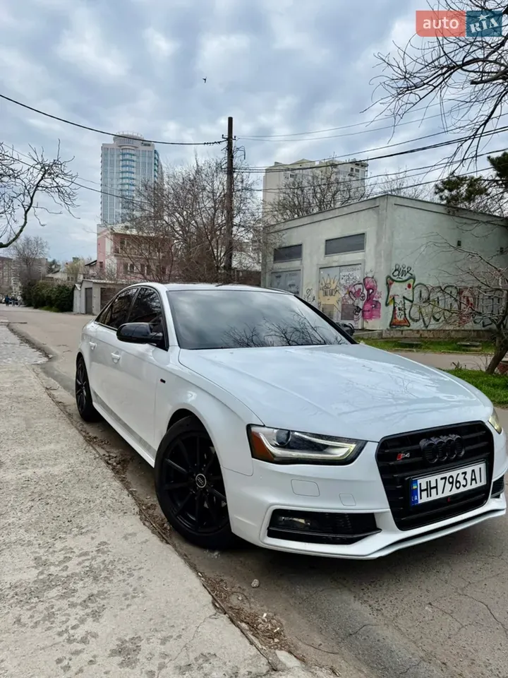 Audi A4 2015 photo 3