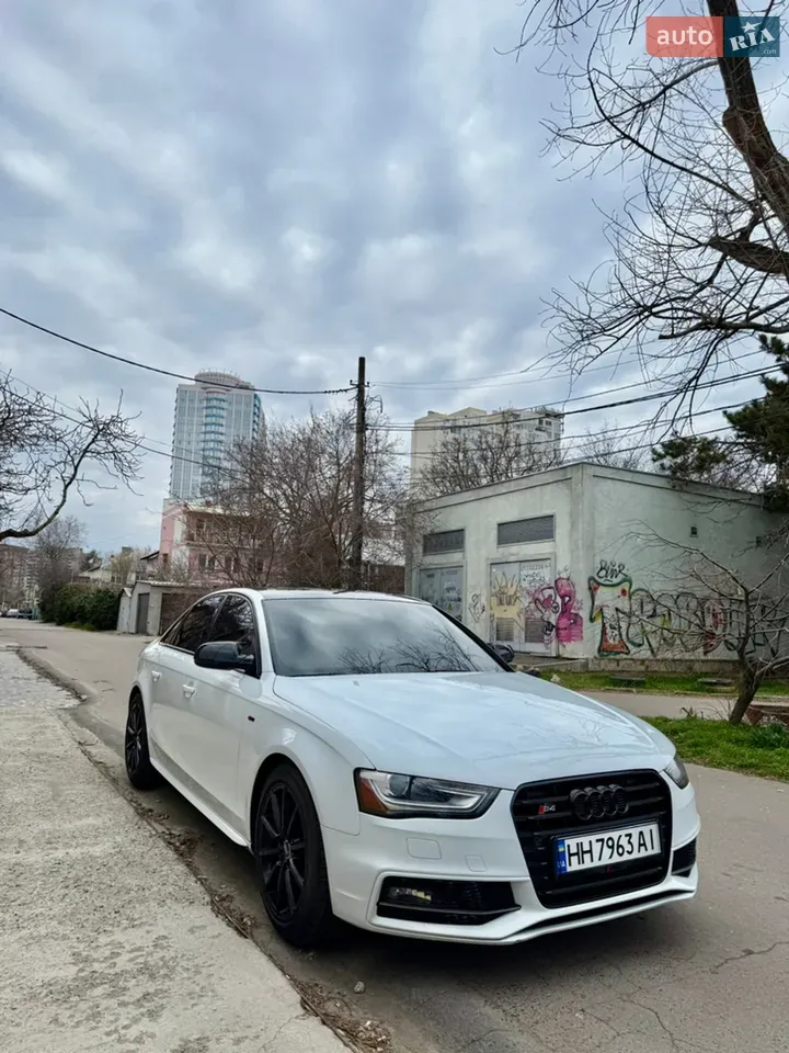 Audi A4 2015 photo 2