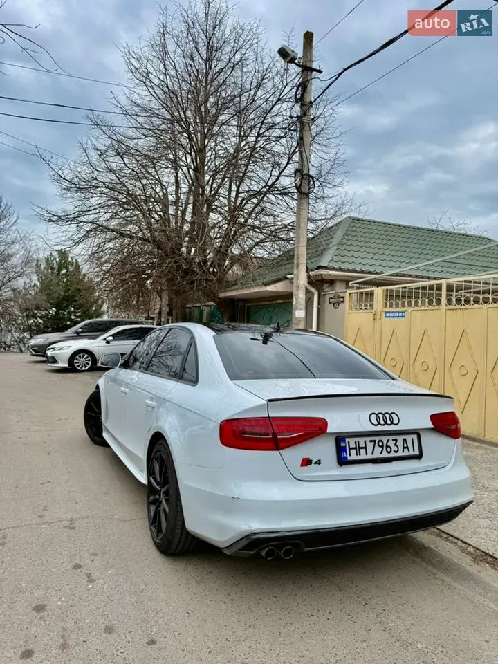 Audi A4 2015 photo 5