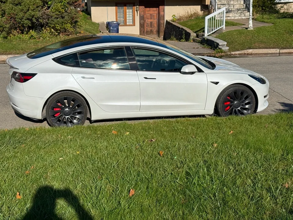 Tesla Model 3 2023 photo 5