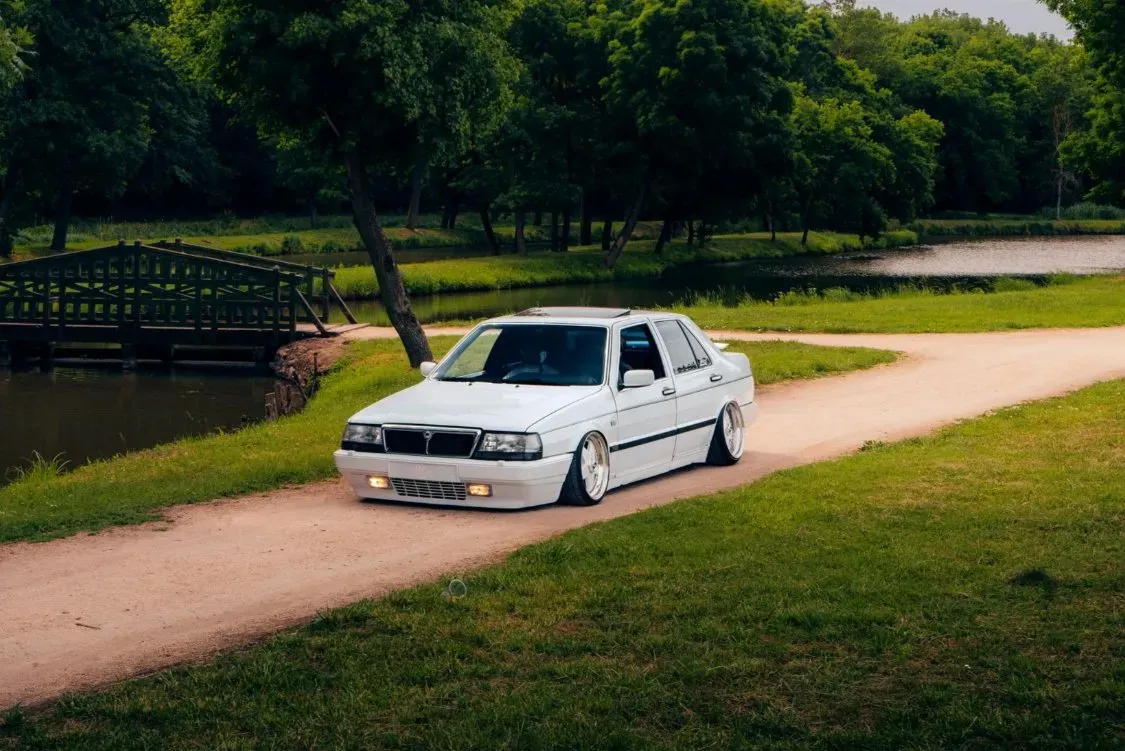 Lancia Thema 1990 photo 2