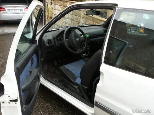 Peugeot 106 2002 photo 2